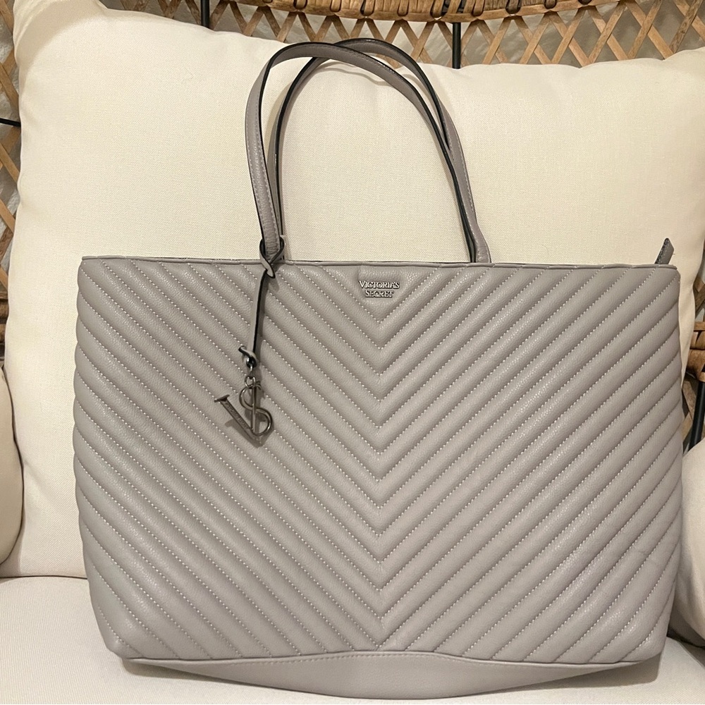 Victoria secret tote bag